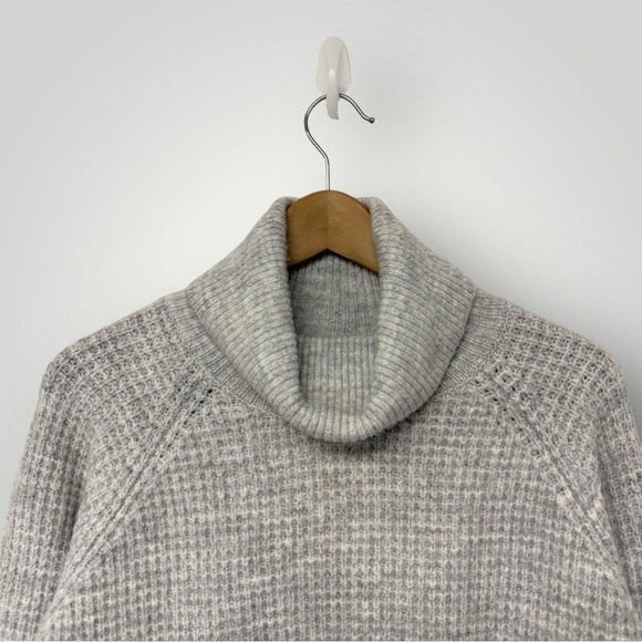 KUHL Sienna Sweater Sz M Grey - Picture 9 of 11